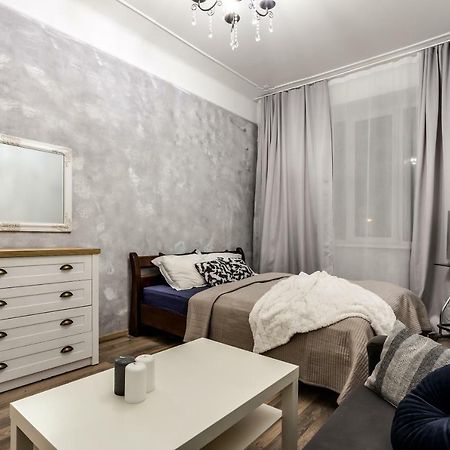 Apartment On Sharanevycha Λβιβ Εξωτερικό φωτογραφία