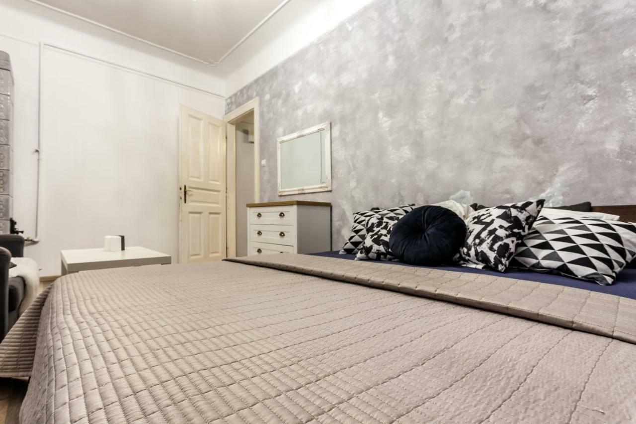 Apartment On Sharanevycha Λβιβ Εξωτερικό φωτογραφία
